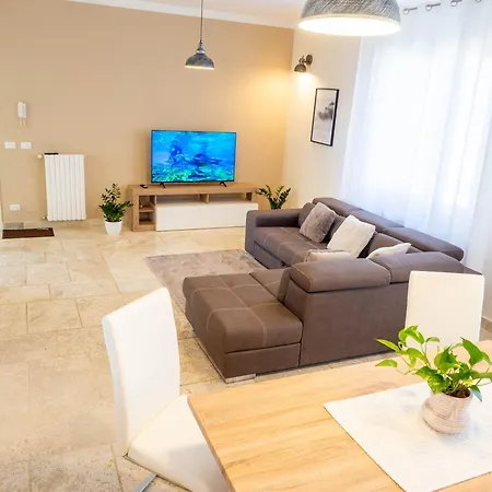 With Beautiful Sun Apartment